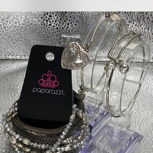 Alex an Annie /  Paparazzi Silver Heart Bracelet collection ***